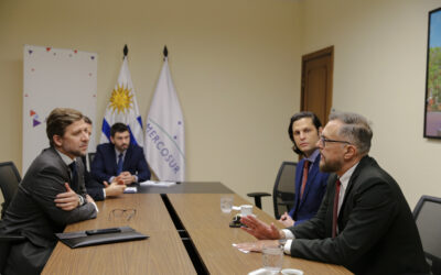 La universidad Americana y embajada Uruguaya firmaron convenio