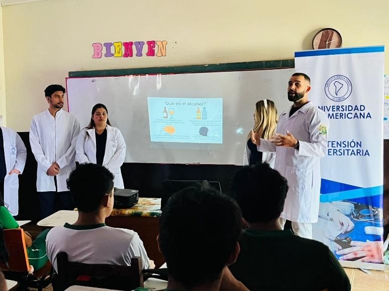 Estudiantes de Medicina fomentaron la prevención del consumo de alcohol en adolescentes