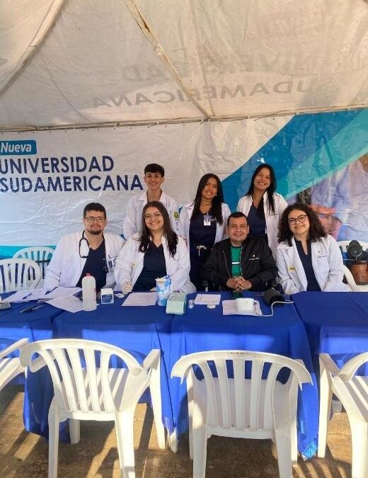 UNISUD refuerza su compromiso comunitario en el desfile cívico por la Independencia Nacional