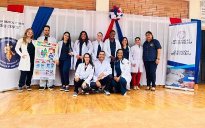 Estudiantes de Medicina concientizan sobre los riesgos de los domisanitarios en la salud
