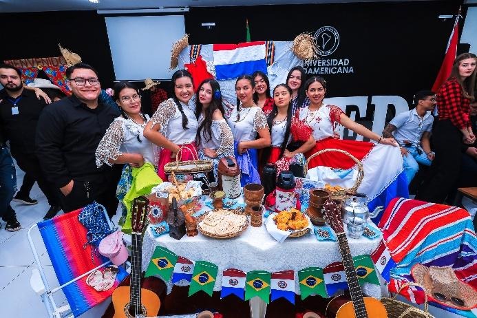 Estudiantes de Medicina participaron del “Encuentro Artístico Cultural” en la Universidad Sudamericana